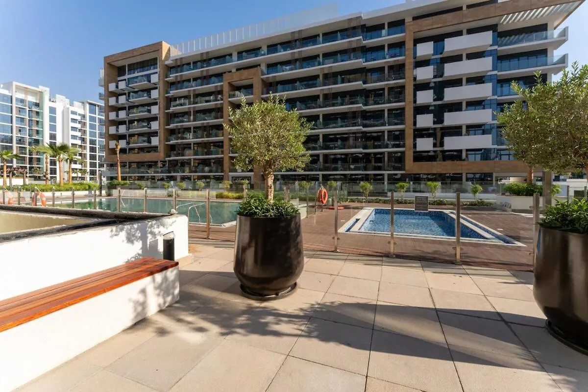 Veluxa - 2Bed With Skyline View In Azizi Riviera Apartment Dubai 0*,
