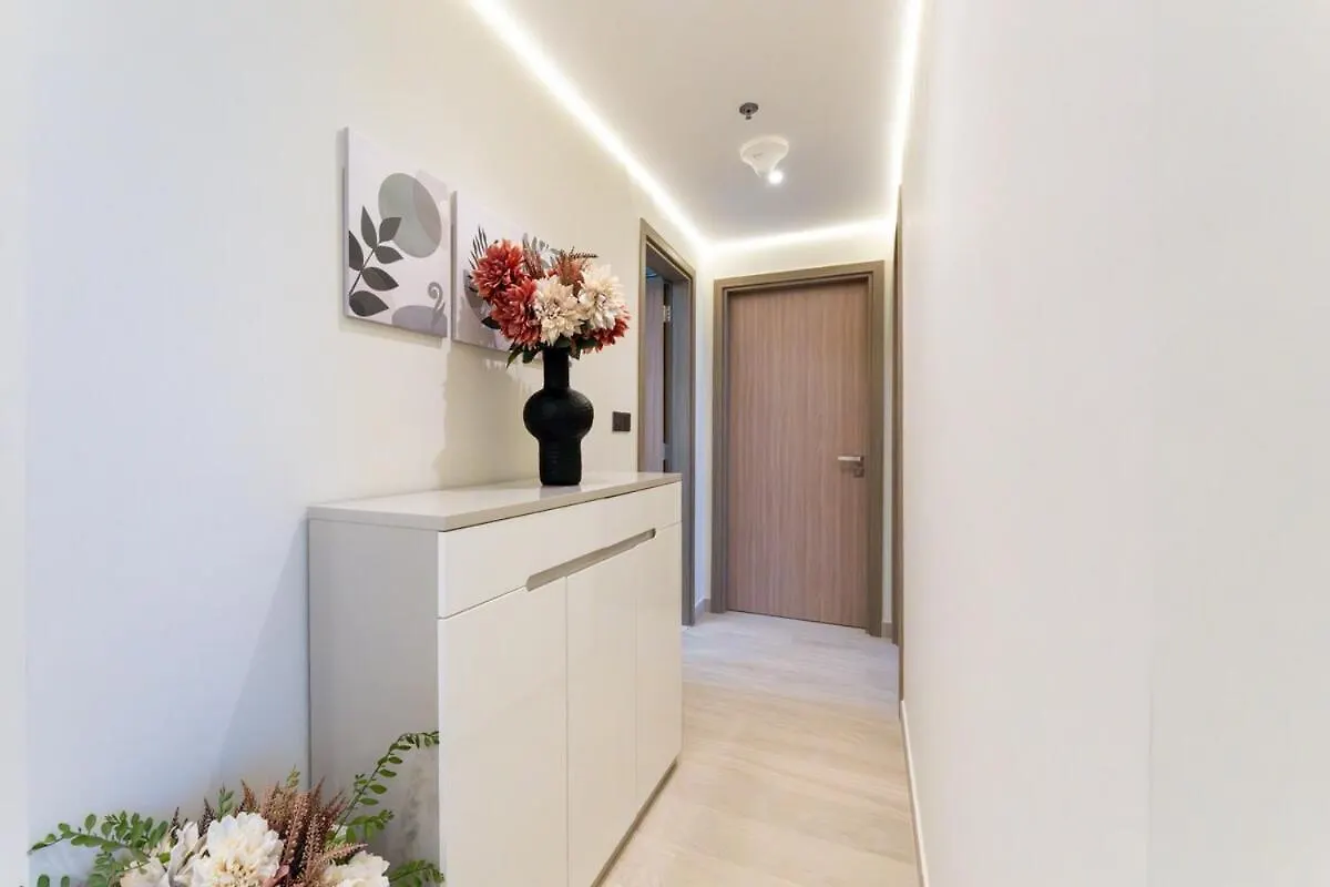 Appartamento Veluxa - 2Bed With Skyline View In Azizi Riviera Dubai 0*,  Emirati Arabi Uniti