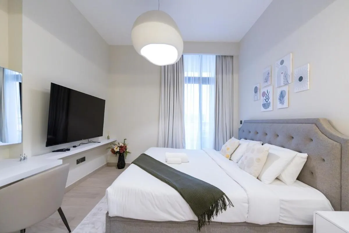 Appartamento Veluxa - 2Bed With Skyline View In Azizi Riviera Dubai