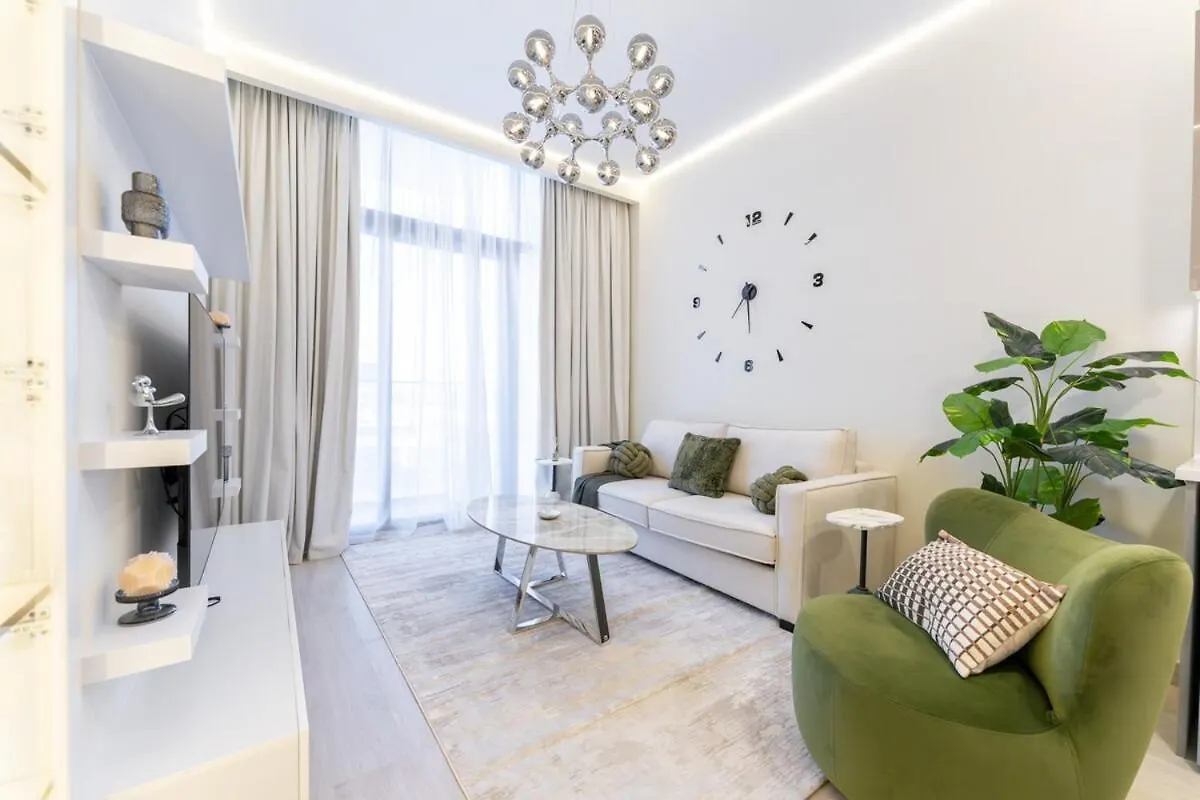 Veluxa - 2Bed With Skyline View In Azizi Riviera Apartment Dubai United Arab Emirates