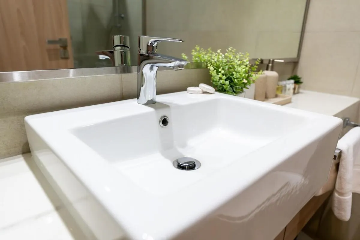 Veluxa - 2Bed With Skyline View In Azizi Riviera Apartment Dubai